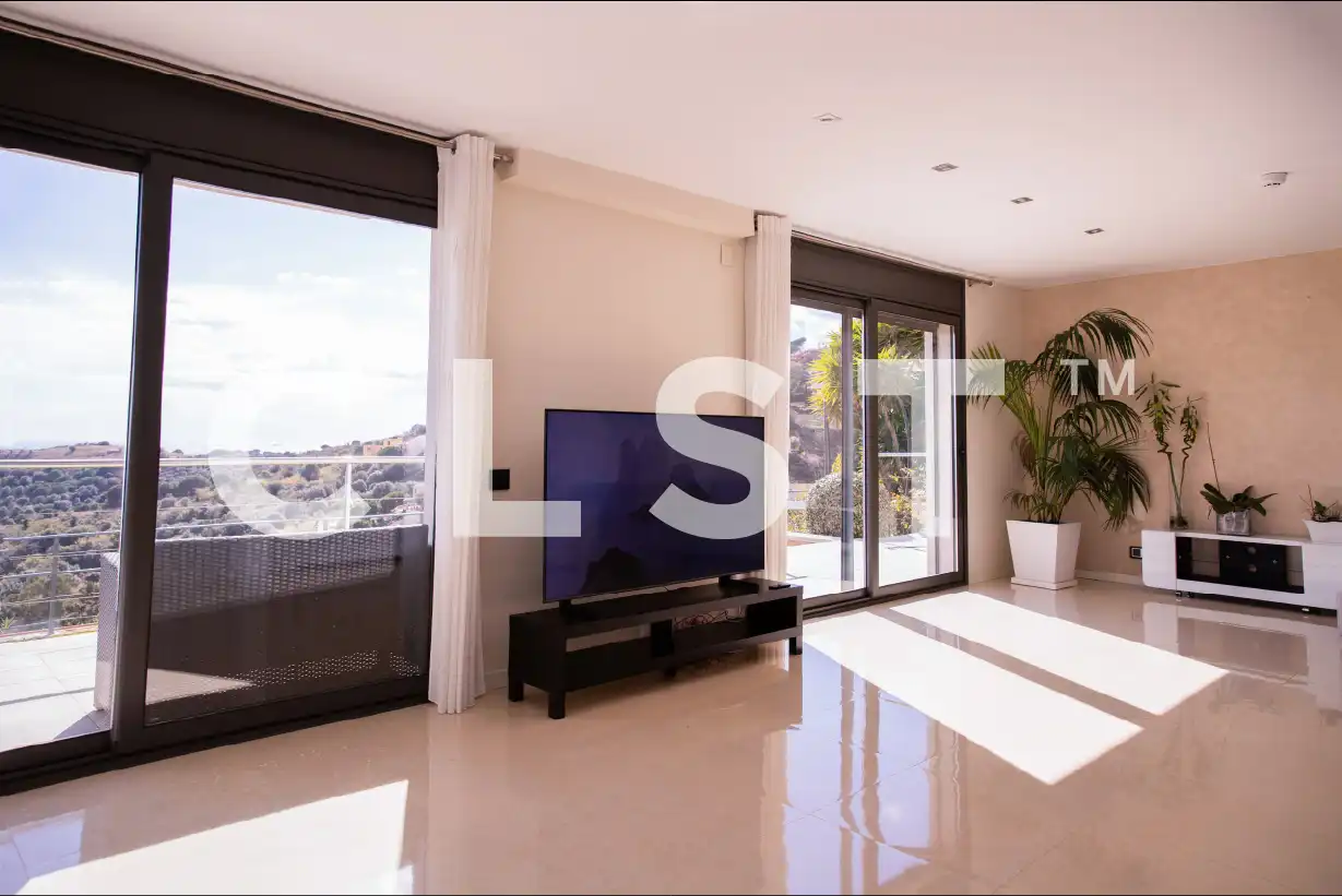 Casa con terraza en alquiler en Carrer dels Caçadors, imagen 8