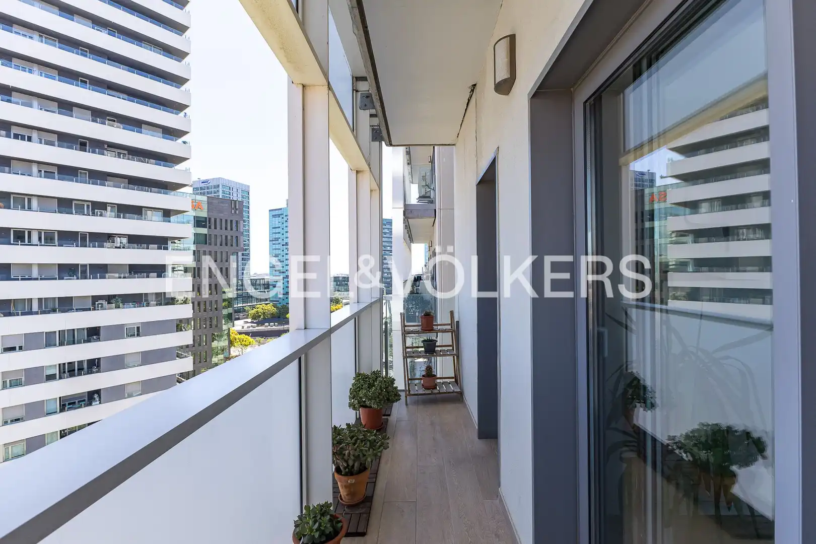Balcony of Flat for sale in L'Hospitalet de Llobregat  with Air Conditioner, Heating and Parquet flooring