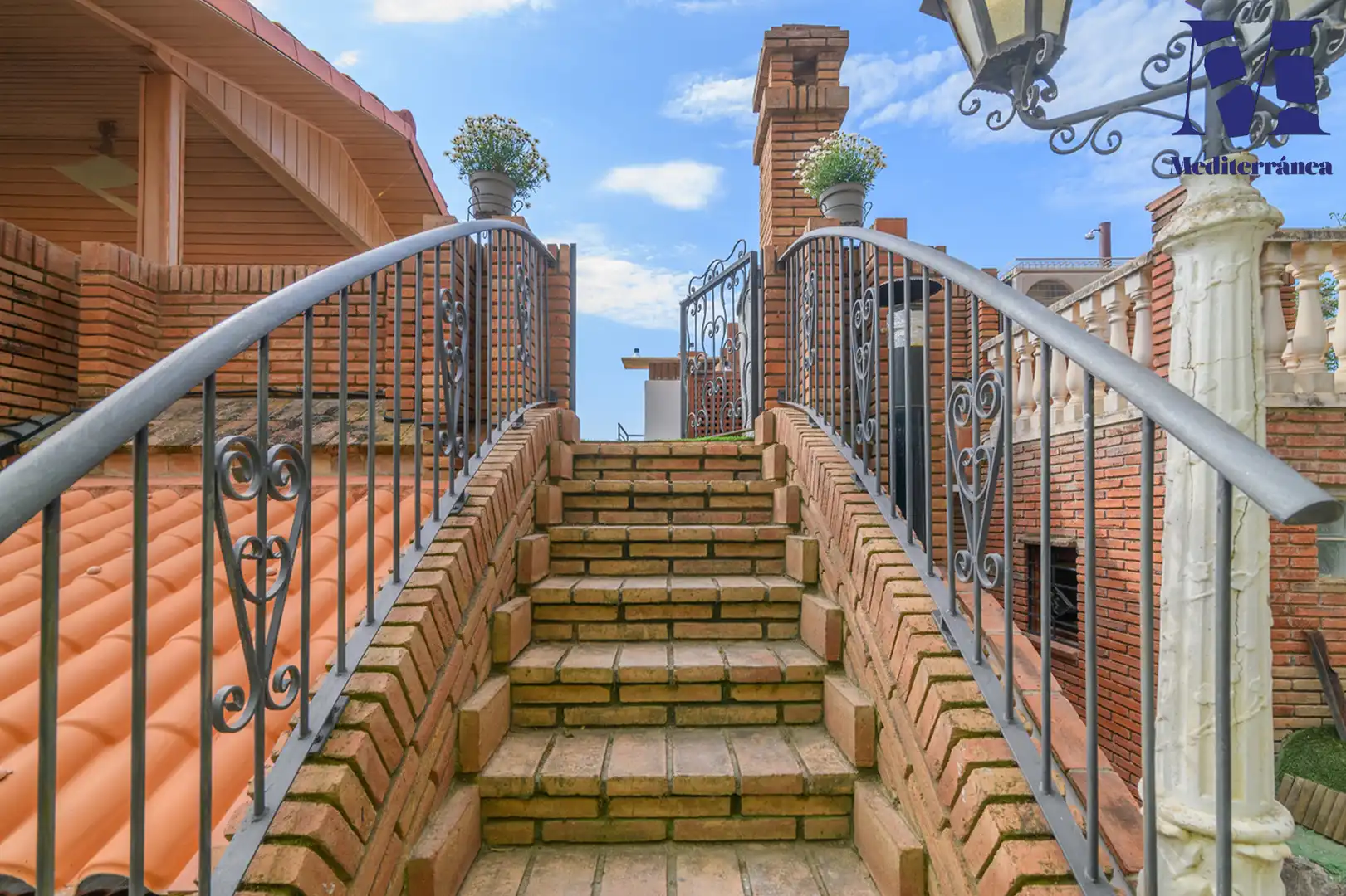 Vista exterior de Casa o xalet en venda en Sitges amb Jardí privat, Parquet i Terrassa