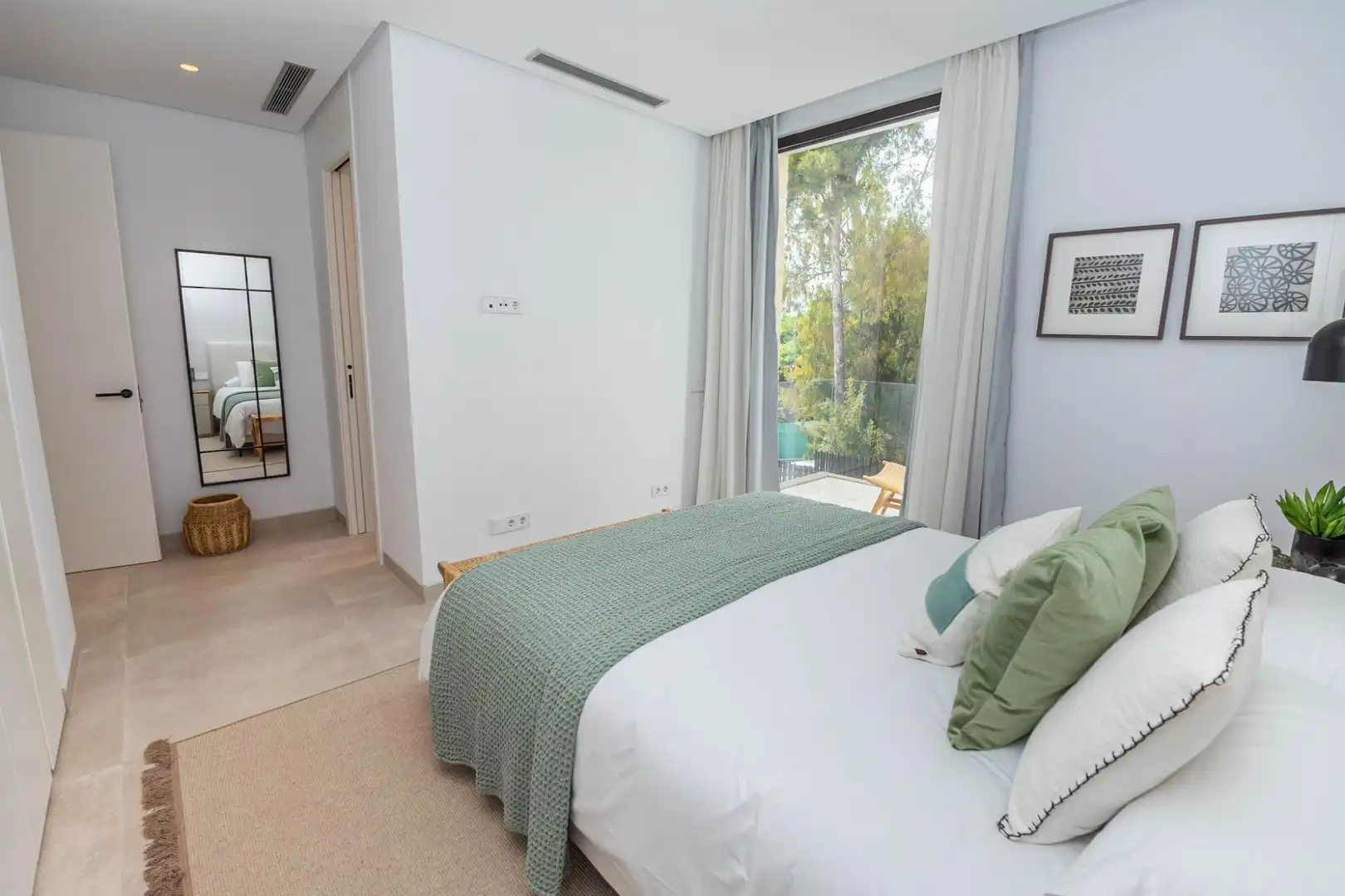 Habitación de Casa o chalet en venta en Marbella con Aire acondicionado, Jardín privado y Terraza