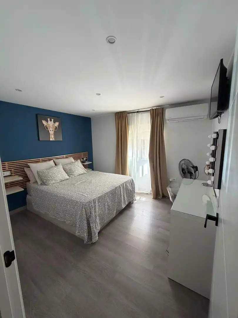 Habitación de Planta baja en venta en Dos Hermanas con Aire acondicionado y Calefacción