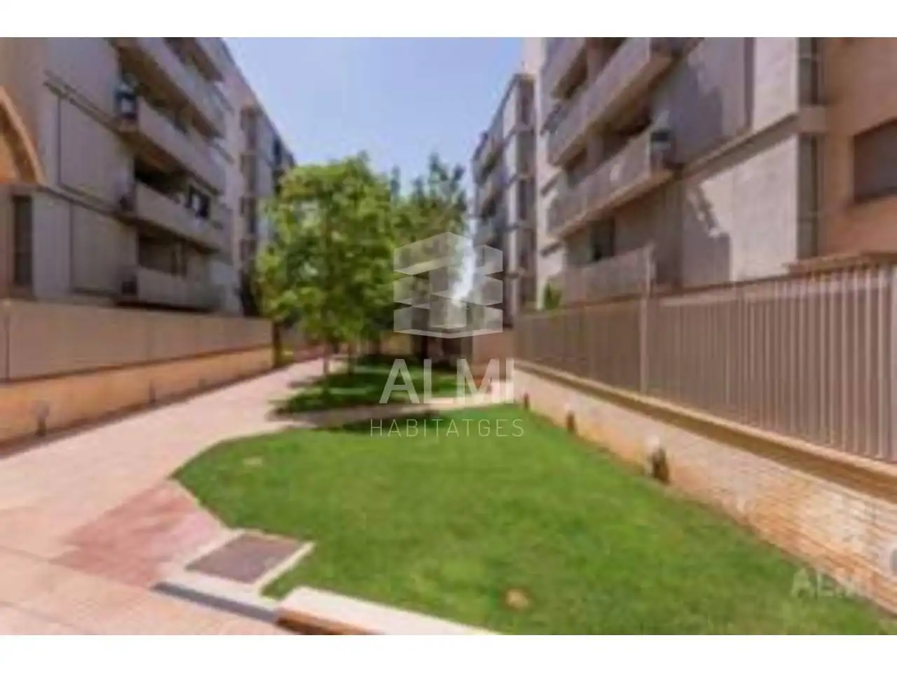 Außenansicht von Wohnung zum Verkauf in Barcelona mit Klimaanlage, Heizung und Parkett