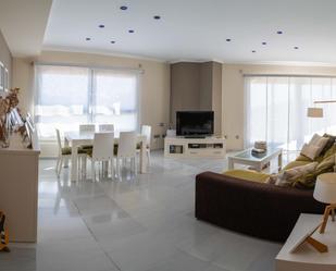 Living room of Apartment for sale in Villajoyosa / La Vila Joiosa  with Air Conditioner, Private garden and Terrace