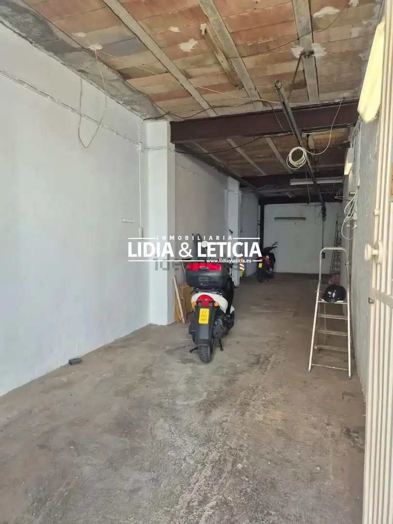 Aparcament de Casa o xalet en venda en Alcalá de Guadaira