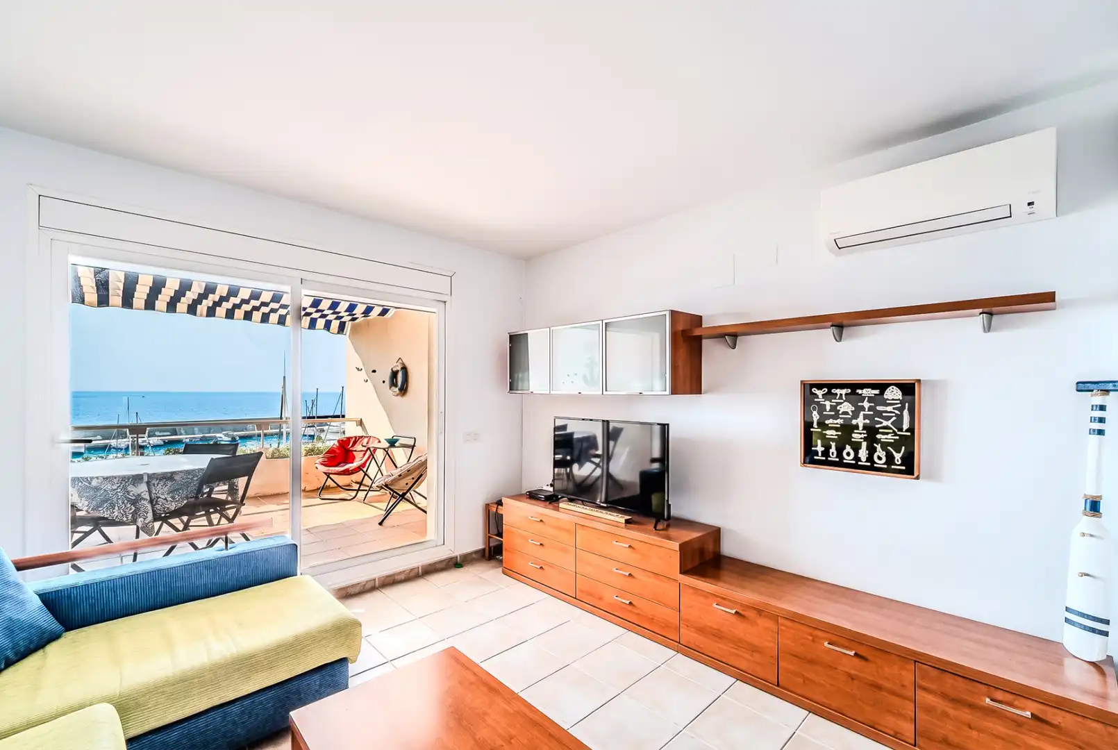 Sala de estar de Apartamento en venta en L'Ametlla de Mar  con Aire acondicionado, Terraza y Amueblado