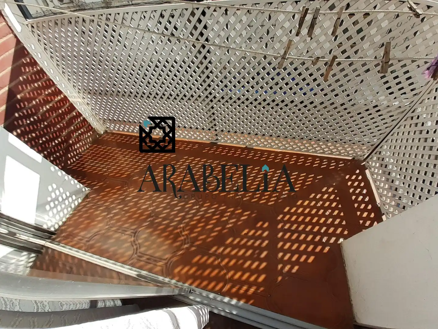 Garten von Wohnung zum Verkauf in Córdoba mit Klimaanlage, Terrasse und Abstellraum