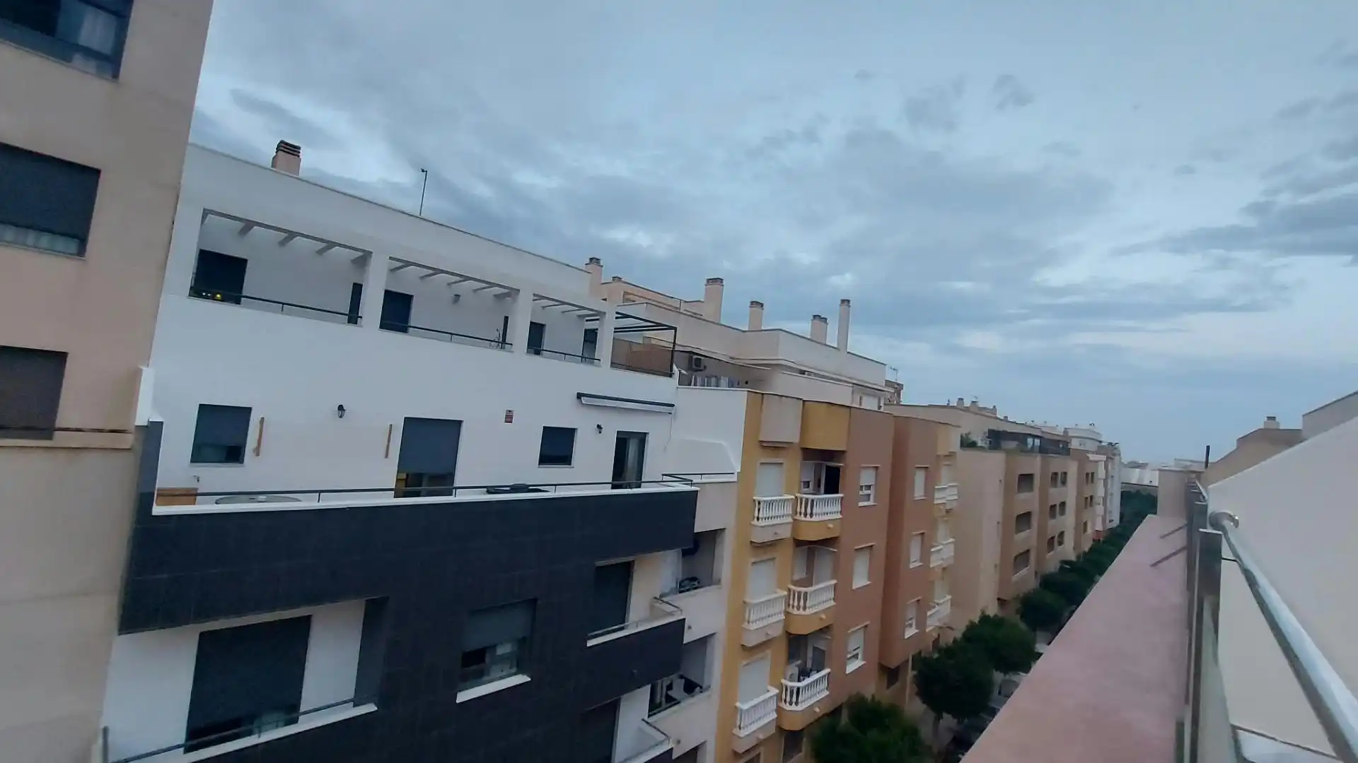 Vista exterior de Piso de alquiler en El Ejido Ciudad