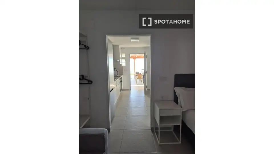 Schlafzimmer von Wohnung zur untervermieten in Arafo mit Klimaanlage, Terrasse und Möbliert