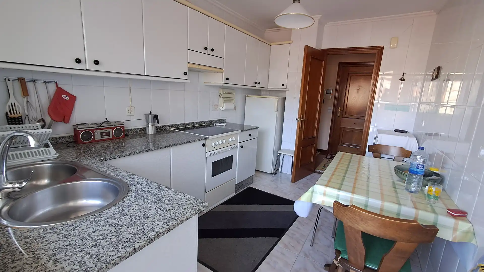 Küche von Wohnung zum Verkauf in Vigo  mit Heizung, Parkett und Abstellraum