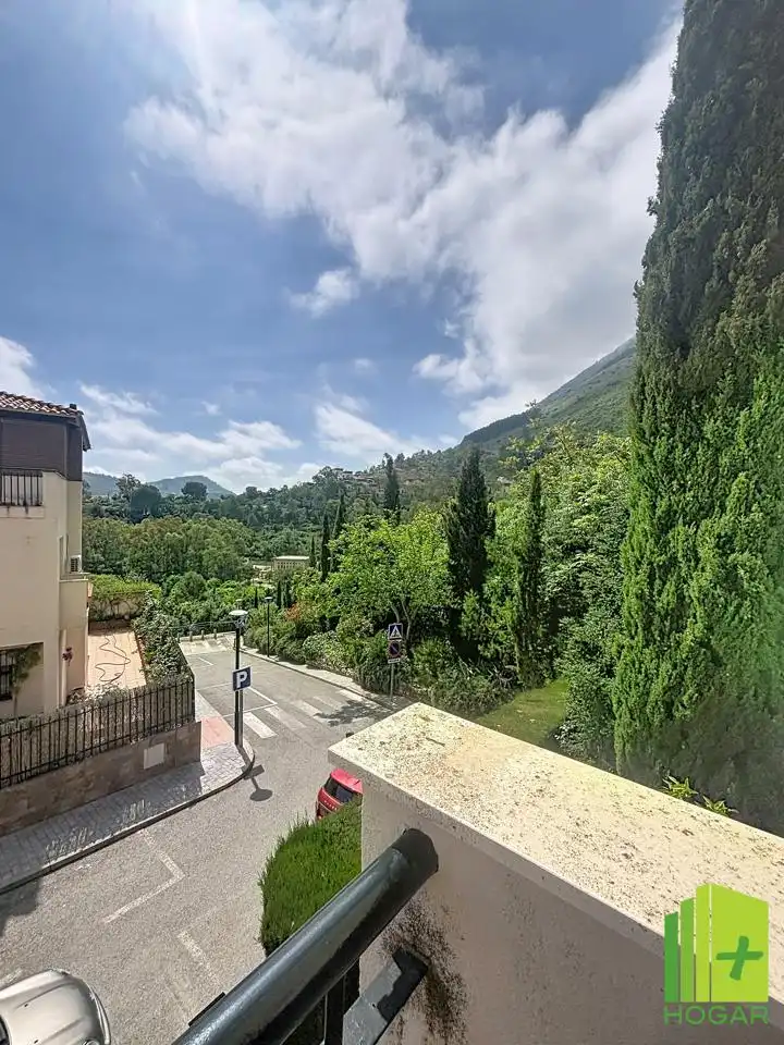 Vista exterior de Casa adosada en venta en Jaén con Aire acondicionado, Jardín privado y Terraza