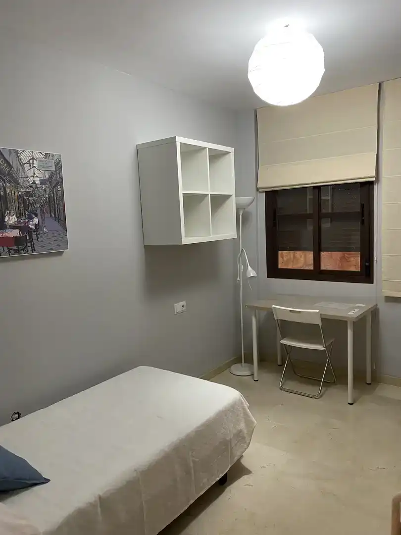 Schlafzimmer von Wohnung zur Miete in Centro
