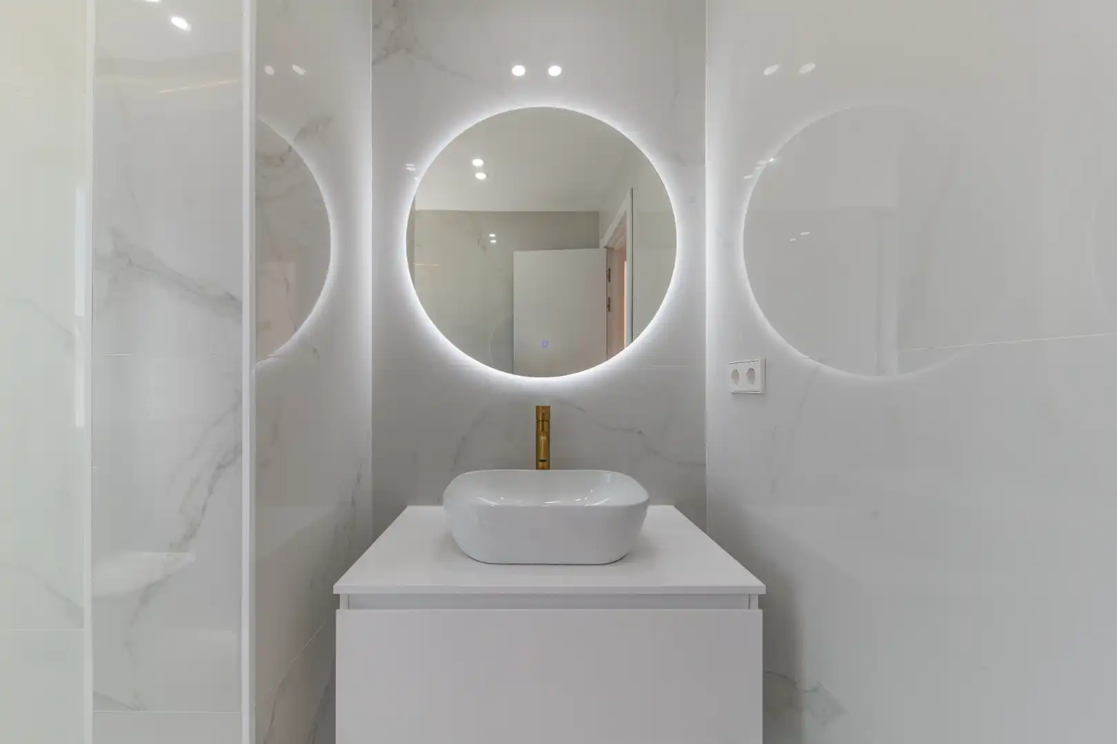 Badezimmer von Dachboden zum Verkauf in Madrid mit Klimaanlage, Heizung und Parkett