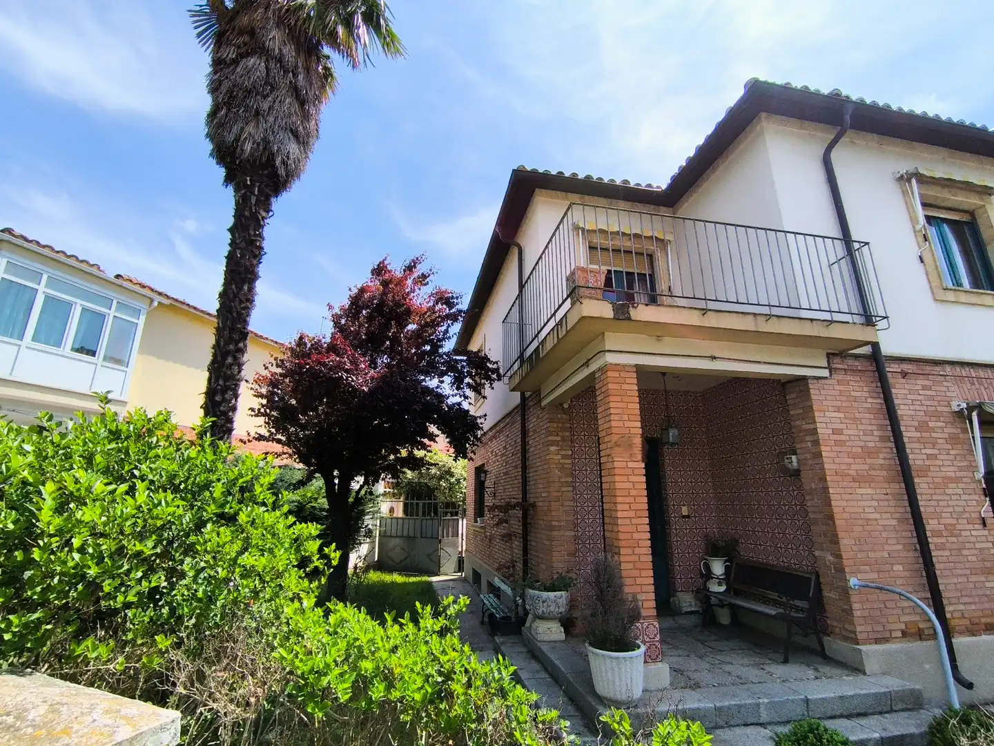Vista exterior de Casa o xalet en venda en Palencia amb Calefacció, Jardí privat i Parquet