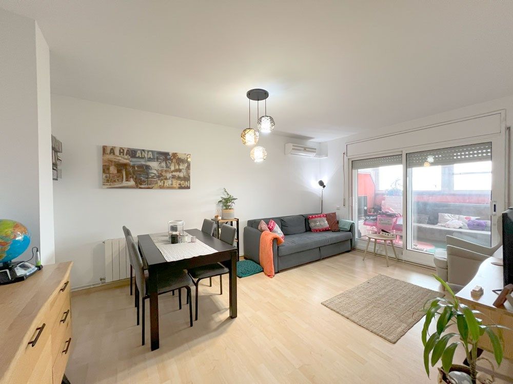 Living room of Attic for sale in Valls  with Air Conditioner, Heating and Terrace