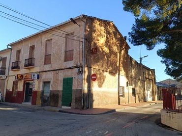 Chalet en venta en El Pinós / Pinoso