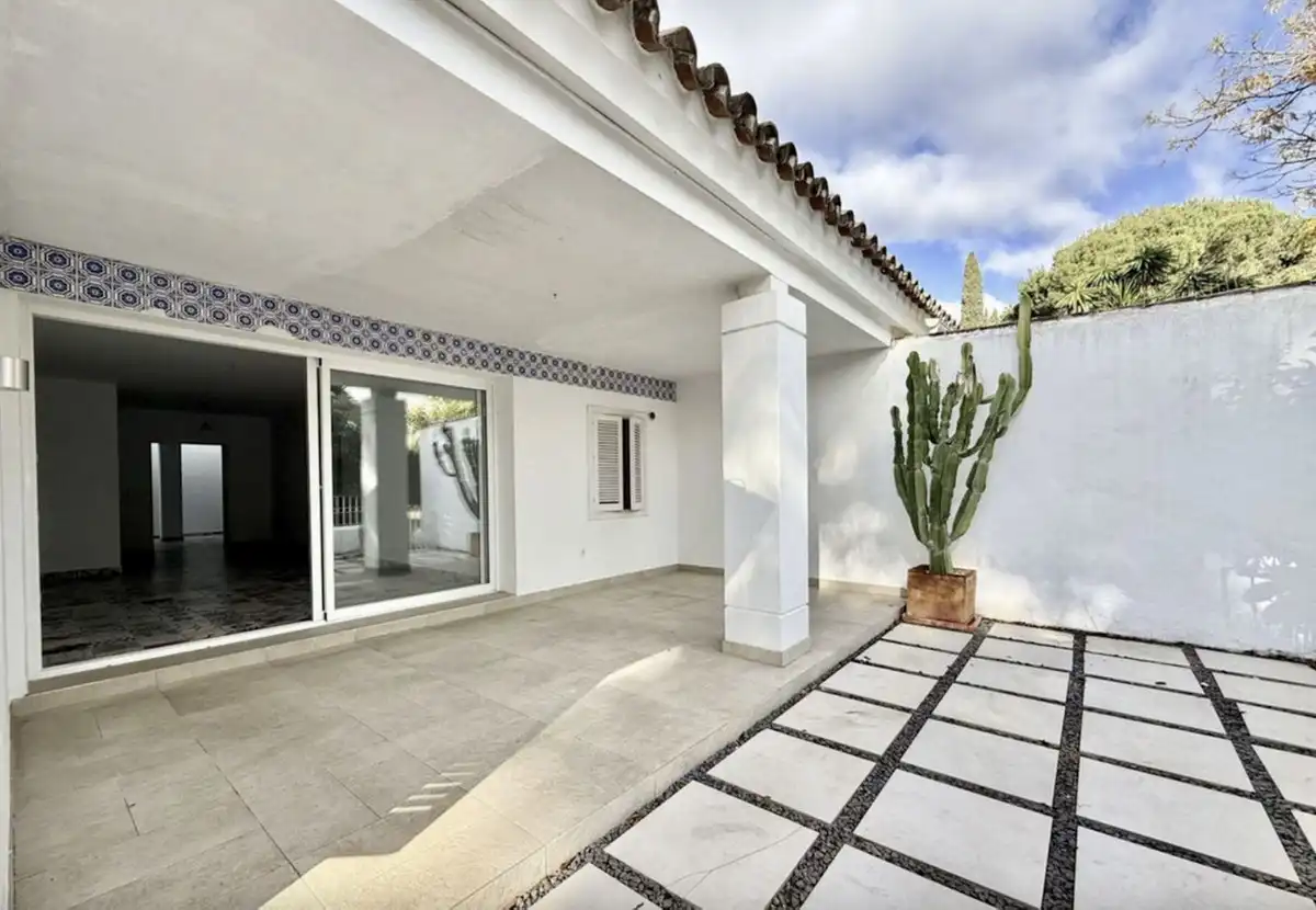 Reihenhaus mit Pool zum Verkauf in Avenida de Julio Iglesias s/n