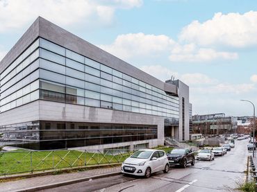 Oficina en venda a Av de la Industria