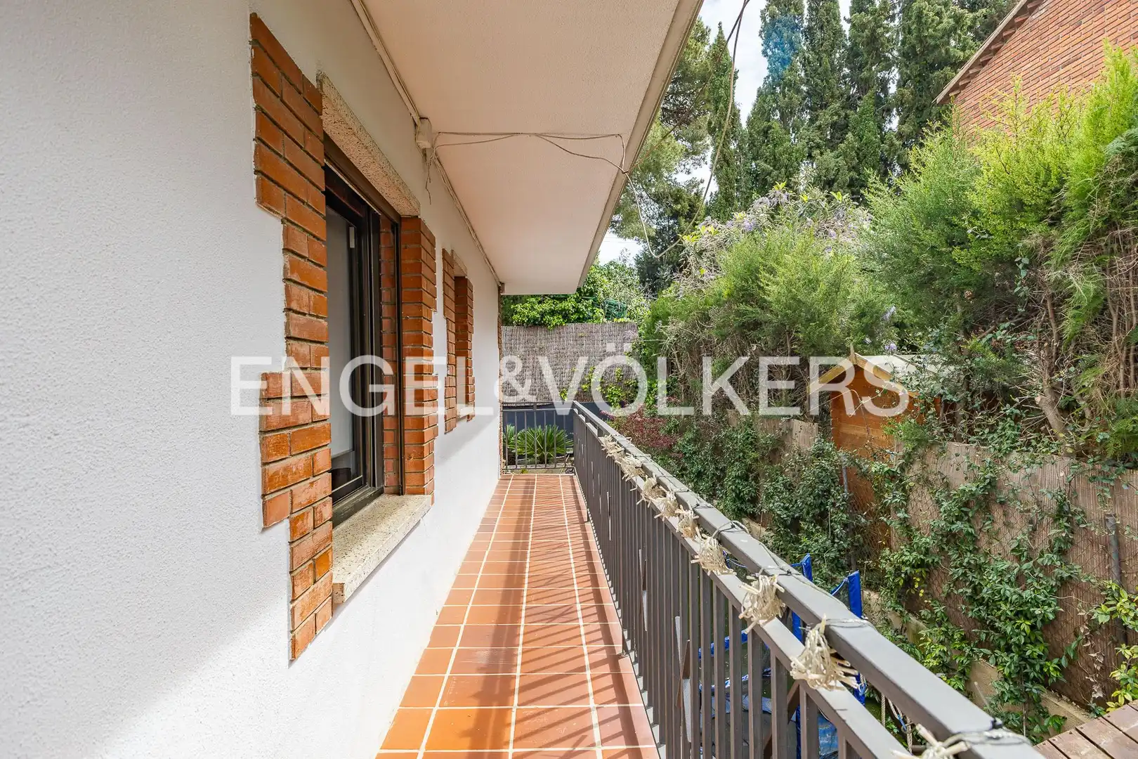 Terraza de Casa adosada en venta en Terrassa con Aire acondicionado, Calefacción y Jardín privado