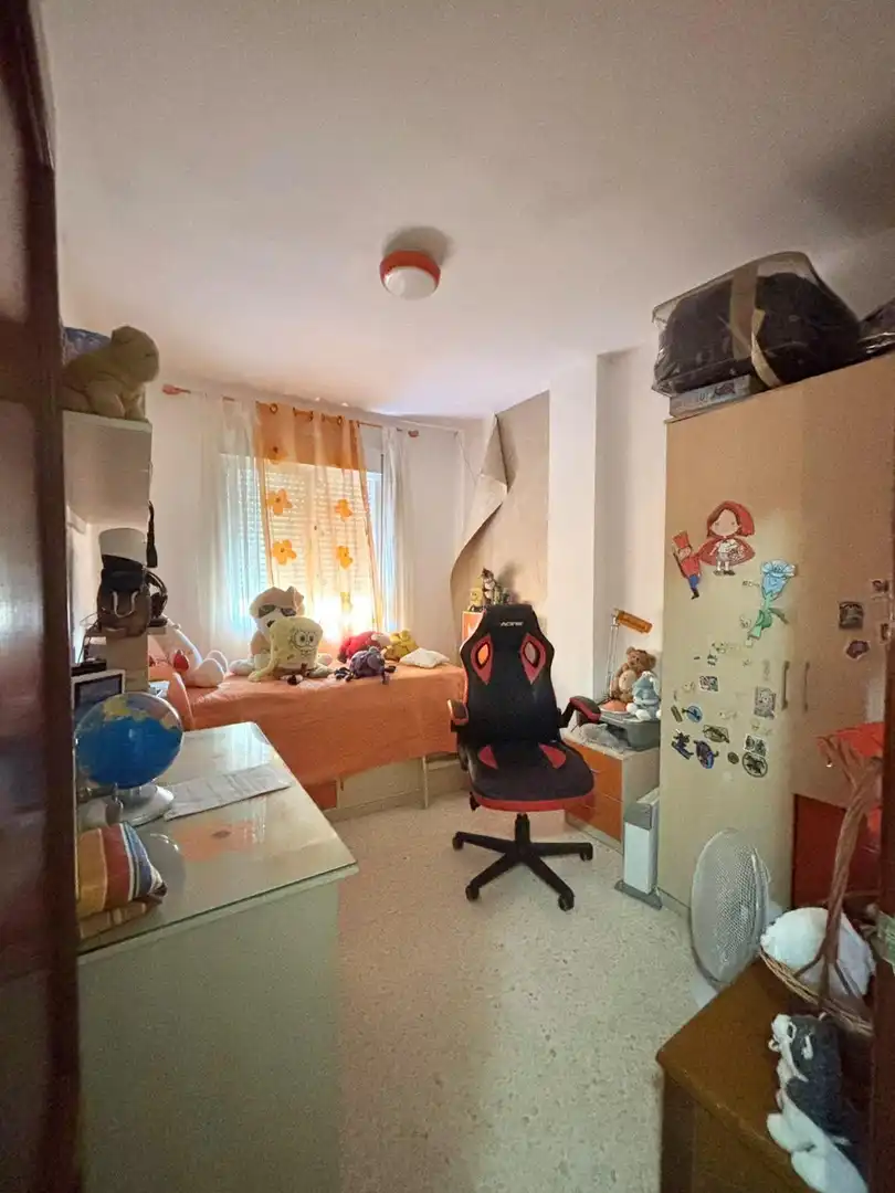 Bedroom of Apartments for sale in San Bernabé