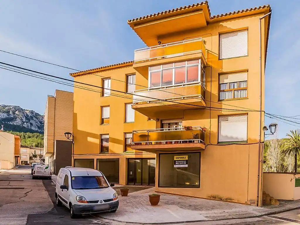 Gewerbefläche zum Verkauf in Carrer Pau Casals 17, imagen 3