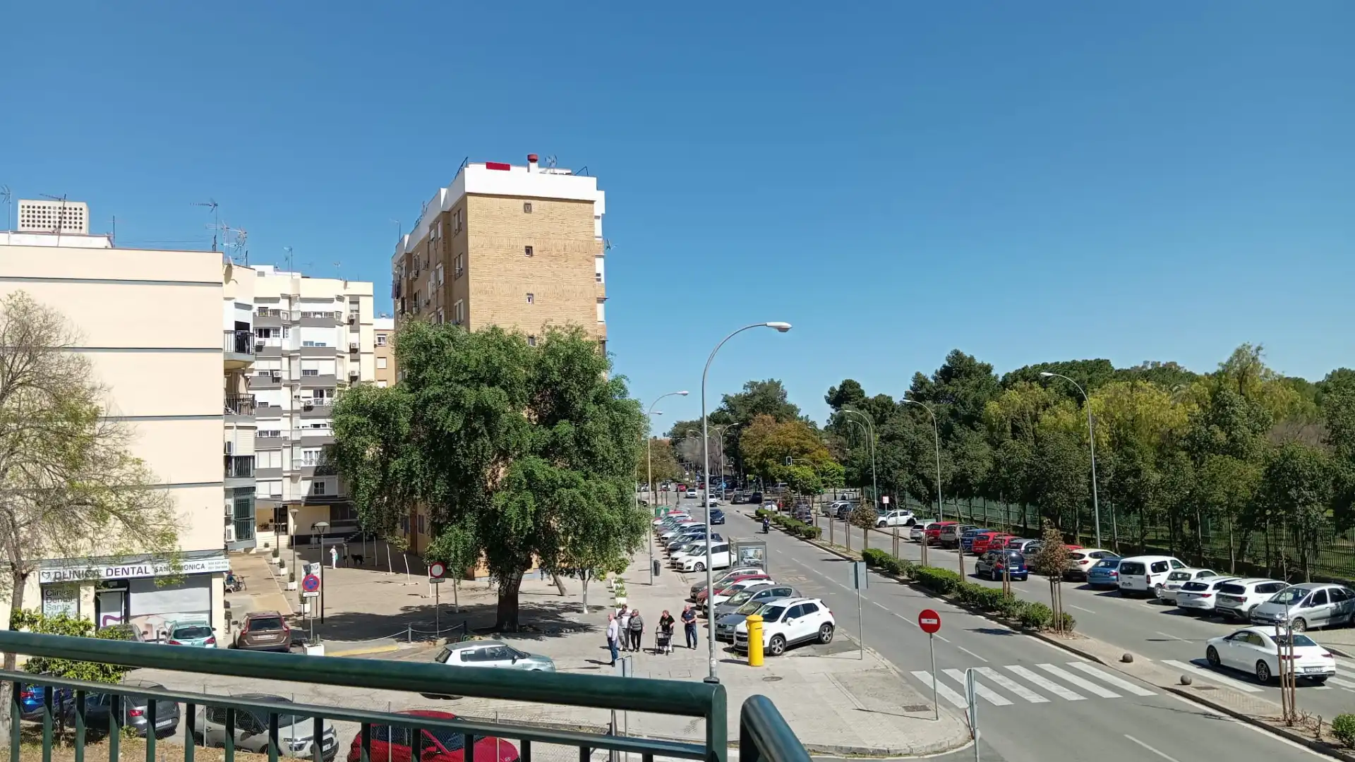Vista exterior de Piso en venta en  Sevilla Capital con Aire acondicionado, Jardín privado y Amueblado