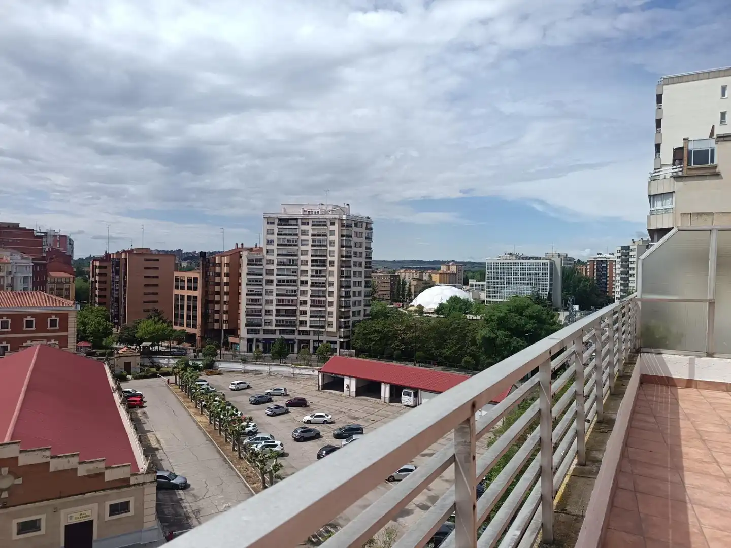 Außenansicht von Dachboden zur Miete in Valladolid Capital mit Klimaanlage, Terrasse und Möbliert