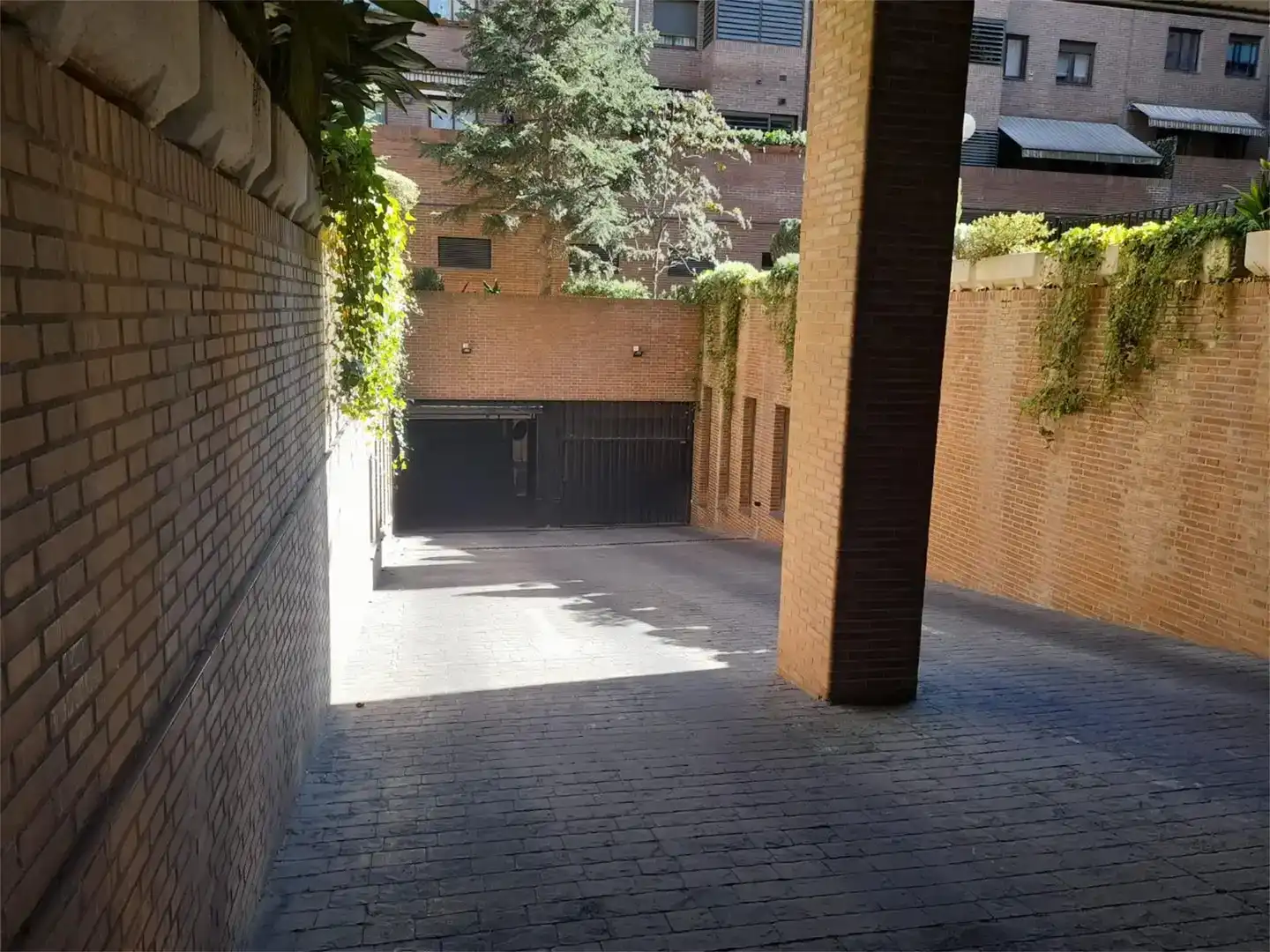 Garaje de alquiler en Calle Agustín de Iturbide, 10, Pinar del Rey