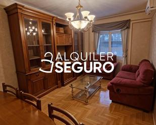 Living room of Flat to rent in  Madrid Capital  with Heating, Terrace and Furnished