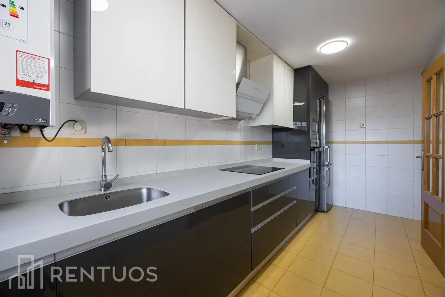 Cocina de Dúplex de alquiler en Madrid con Aire acondicionado, Calefacción y Terraza