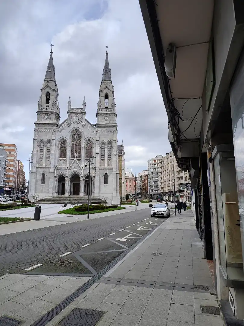 Vista exterior de Apartamento en venta en Avilés