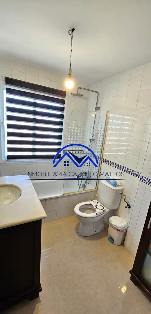 Baño de Dúplex en venta en Sanlúcar de Barrameda con Aire acondicionado, Jardín privado y Trastero