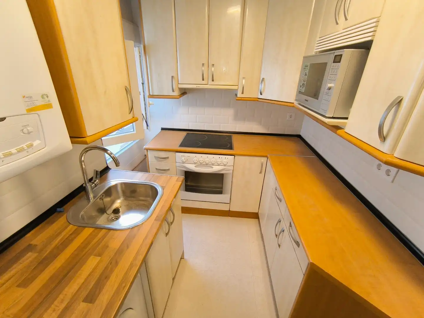 Kitchen of Flat for rent in Palencia  with Heating, Parquet flooring and Terrace