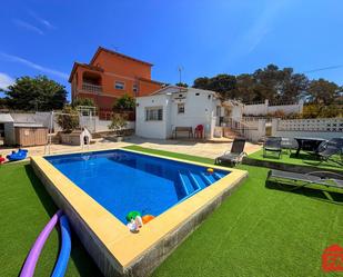 Swimming pool of House or chalet for sale in El Vendrell  with Air Conditioner, Heating and Storage room