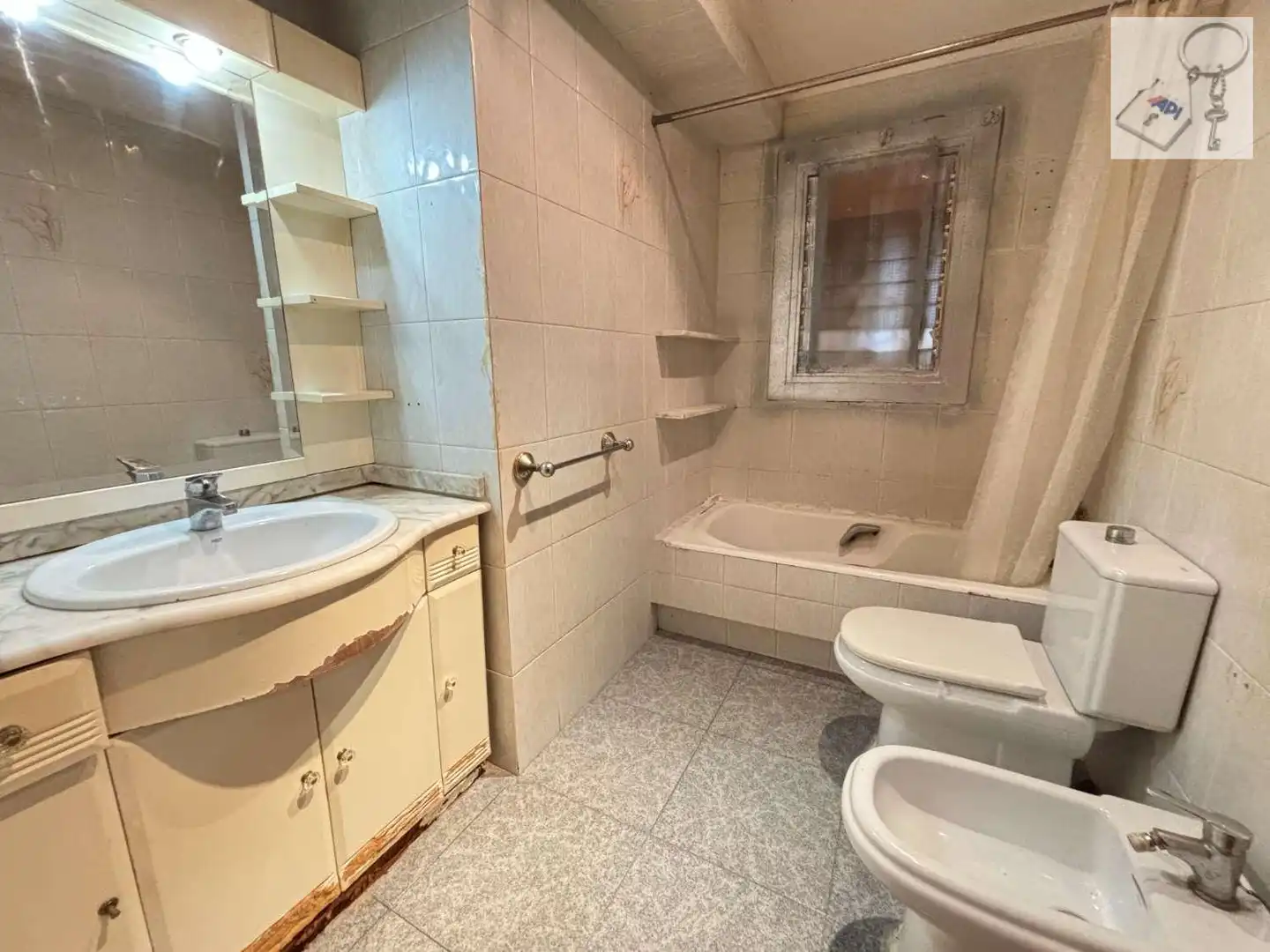 Bathroom of Apartments for sale in Ibi  with Terrace