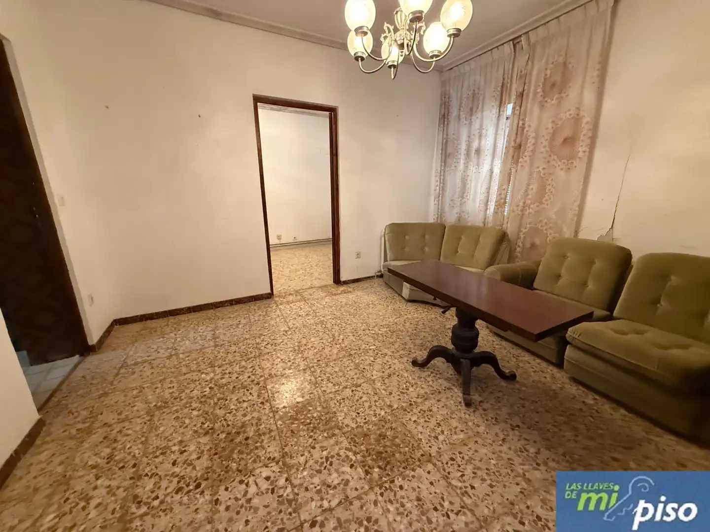 Sala de estar de Casa o chalet en venta en Aguilar de Campos con Calefacción, Jardín privado y Terraza