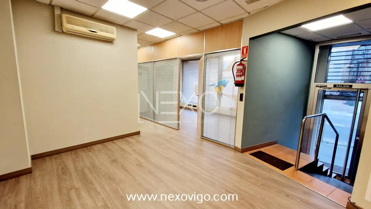 Business premises for sale in Avenida de Ourense, imagen 3