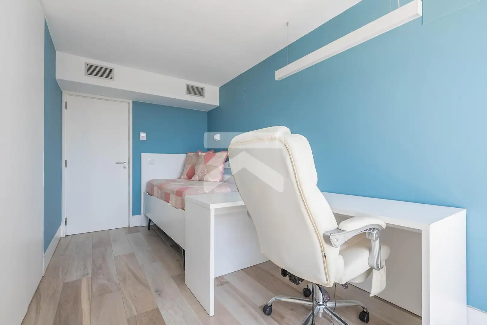 Dormitori de Casa adosada en venda en Tarragona amb Aire condicionat, Jardí privat i Terrassa