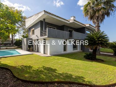 Villa con piscina in vendita a Colina Blanca - Las Canteras