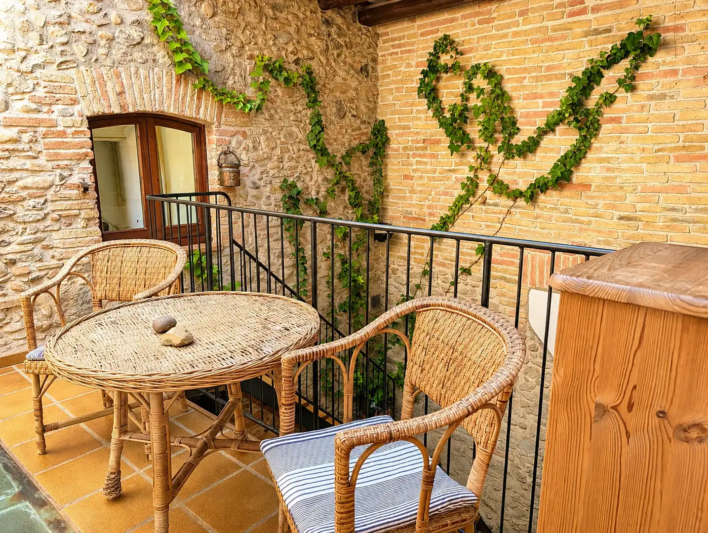 Casa con terraza en venta en Calle carrer PERELLO