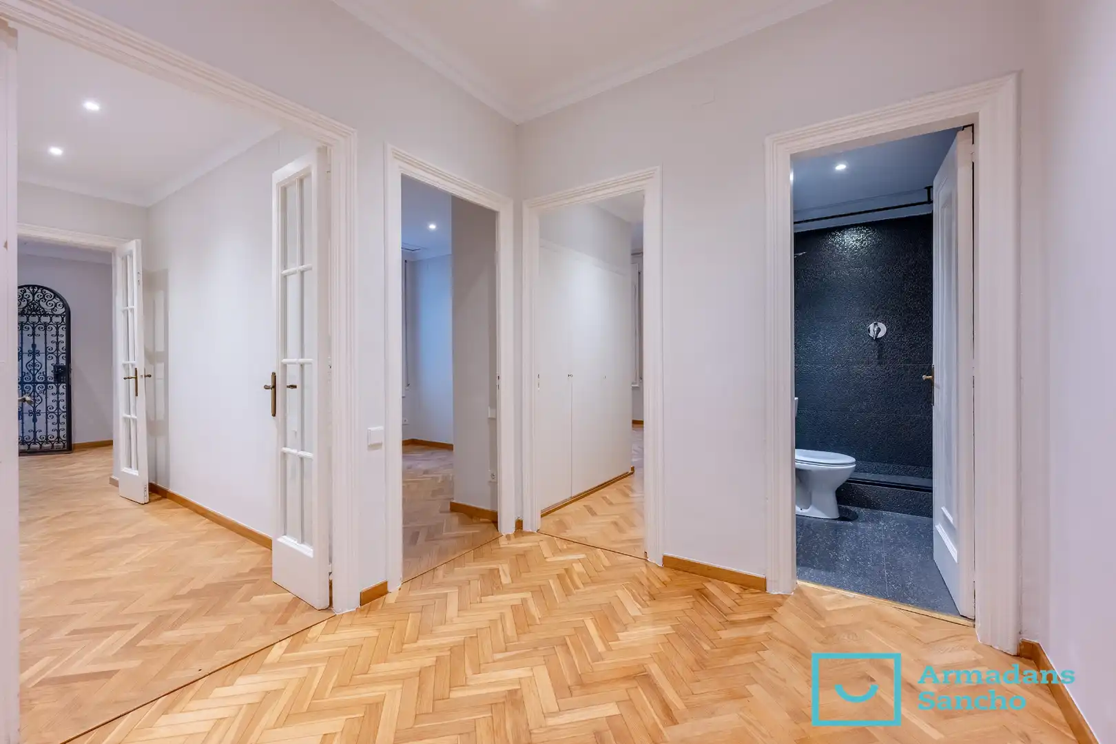 Ground floor for rent in Barcelona  with Private garden and Oven