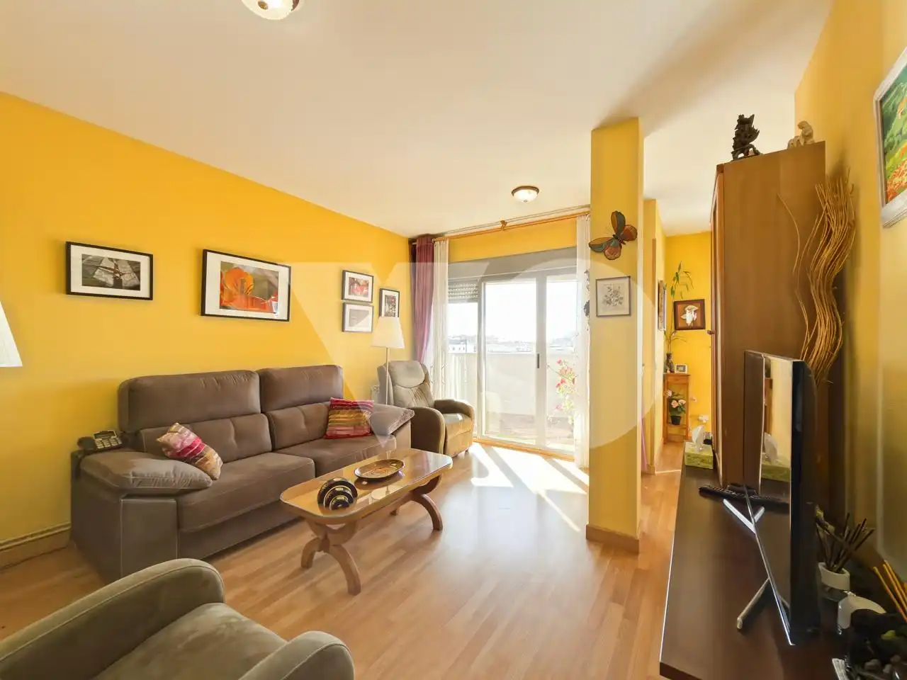 Living room of Flat for sale in Fuencarral - El Pardo