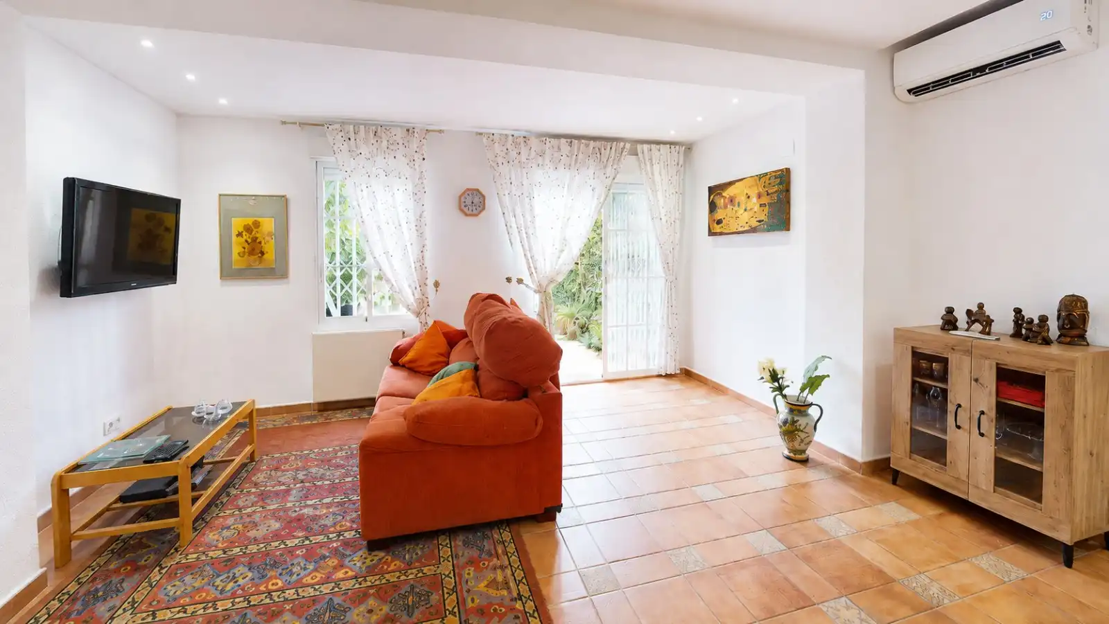 Sala d'estar de Casa o xalet en venda en Alicante / Alacant amb Aire condicionat, Calefacció i Terrassa