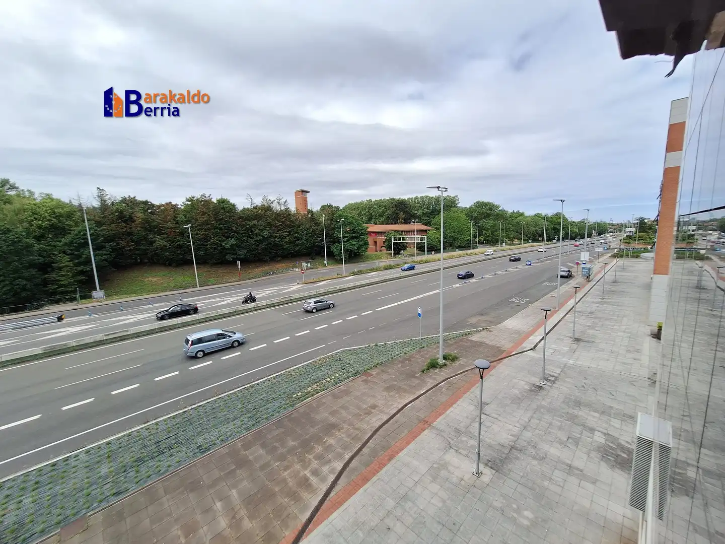 Vista exterior de Oficina en venta en Leioa