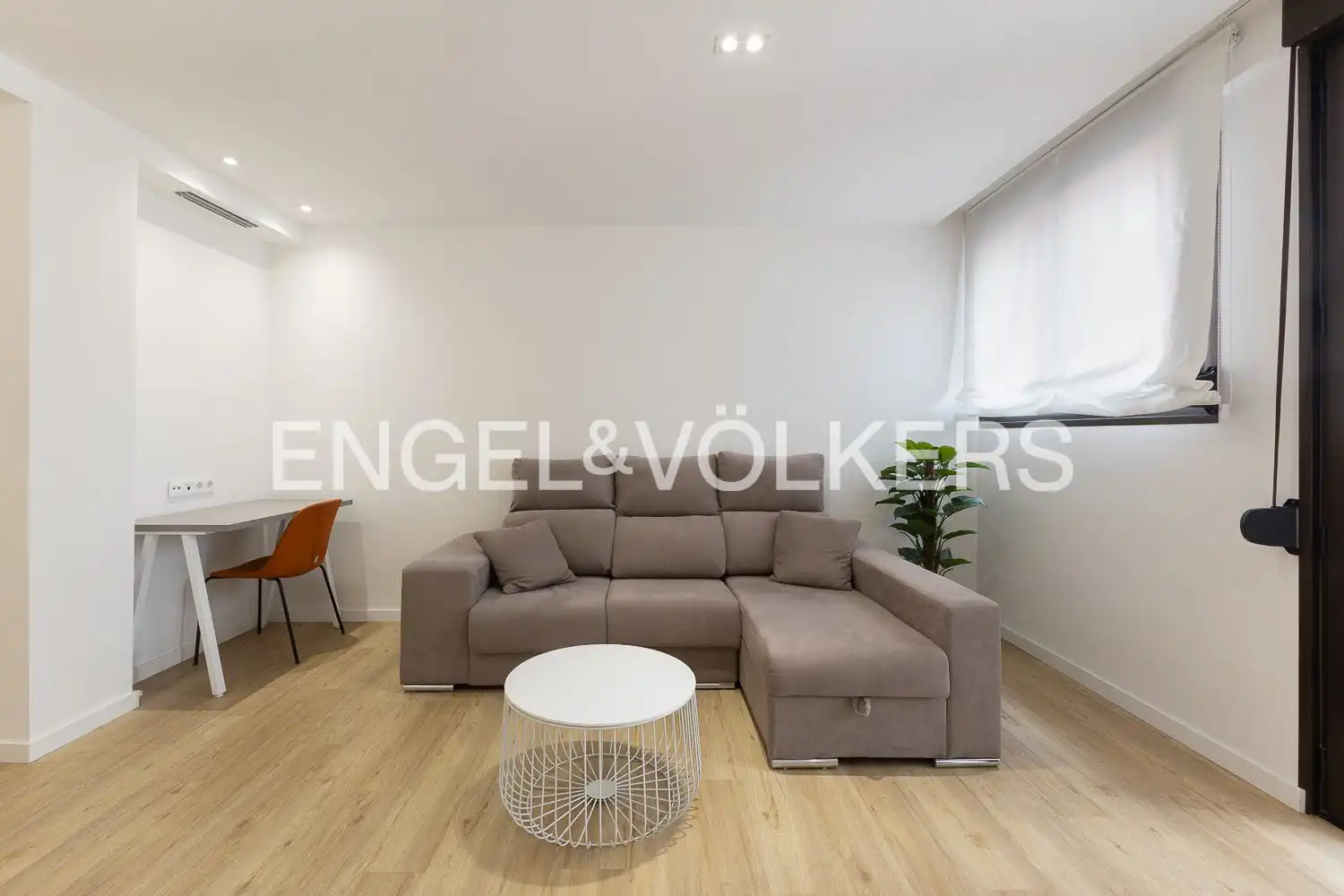 Living room of Flat for rent in Valencia  with Air Conditioner, Heating and Terrace