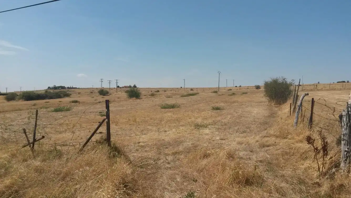 Terreno industrial en venta en Torrecaballeros
