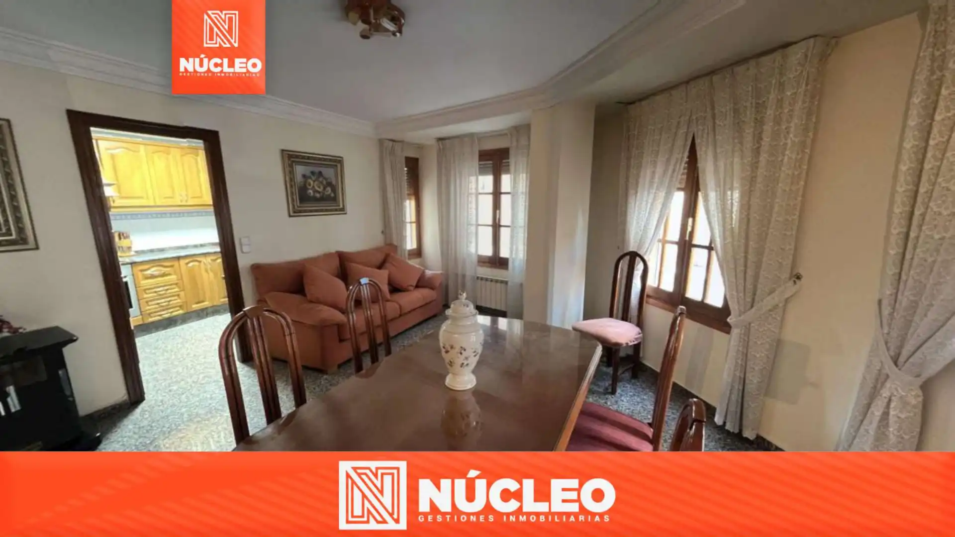 Wohnzimmer von Einfamilien-Reihenhaus zum Verkauf in Utiel mit Heizung, Möbliert und Balkon