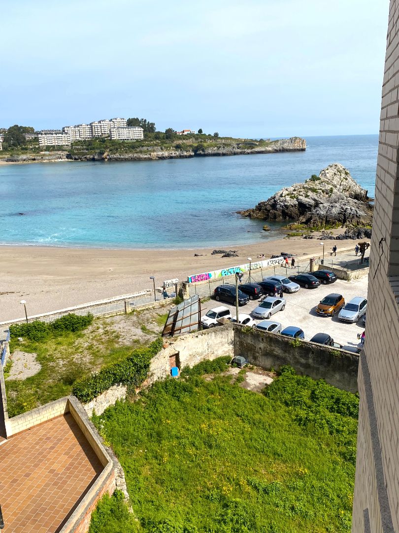 Parking de Piso en venta en Castro-Urdiales con Terraza y Balcón