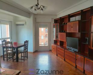 Living room of Flat to rent in Talavera de la Reina  with Air Conditioner and Balcony