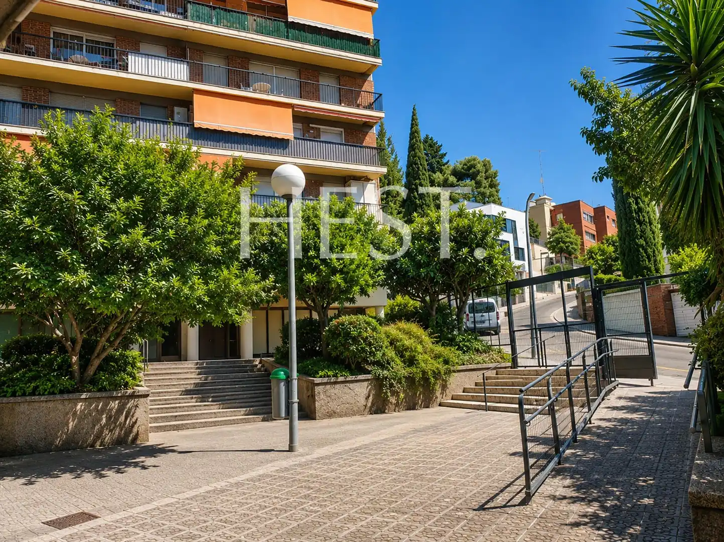 Vista exterior de Piso en venta en Barcelona con Aire acondicionado, Calefacción y Parquet