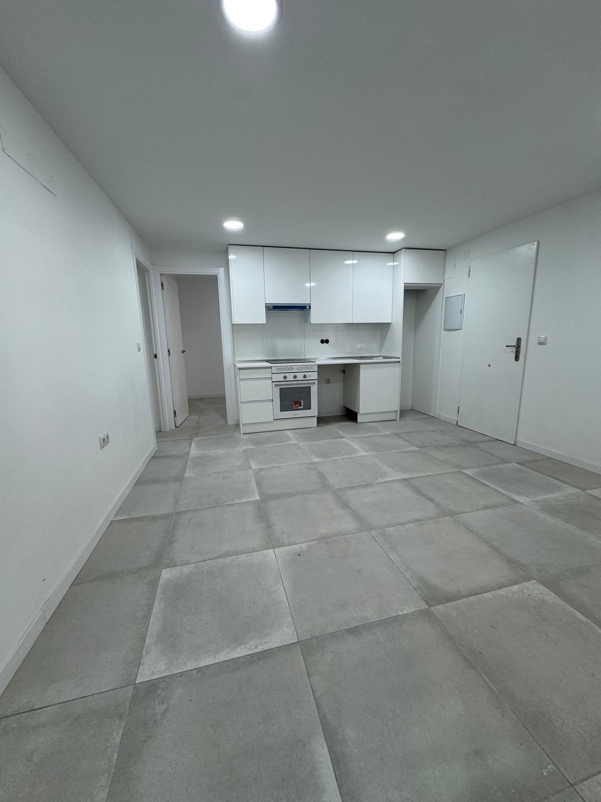 Flat for sale in  Madrid Capital  with Air Conditioner